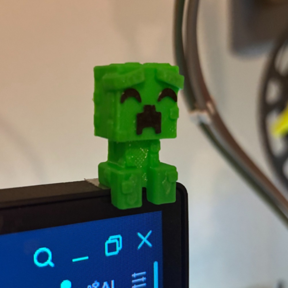 Cute Creeper Dog Computer Moni - 3D Printing Laptop review and price